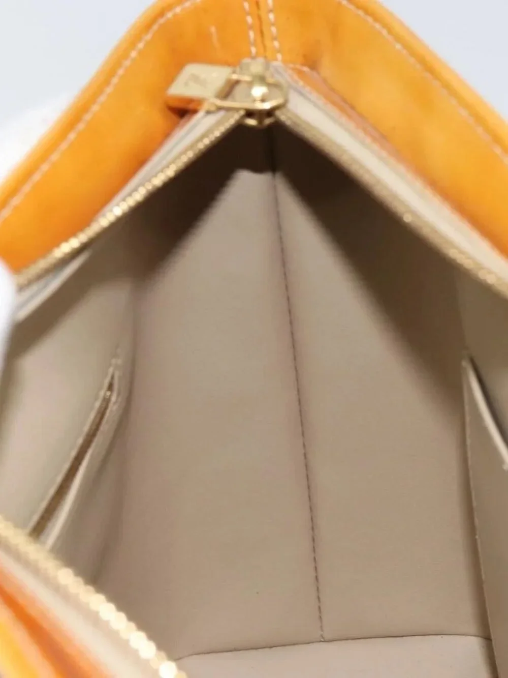 LOUIS VUITTON Monogram Vernis Houston Hand Bag Beige M91004 LV Auth 158012 - Picture 11 of 16